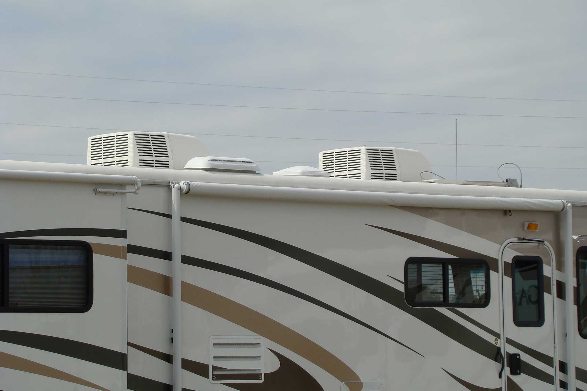 Best RV Air Conditioner 2023 [RV A/C Unit Reviews & Buying Guide]